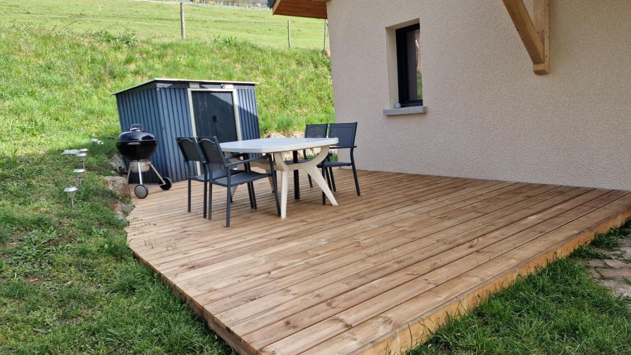 Appartement Rez De Jardin Saint-Martin-dʼUriage Exteriör bild